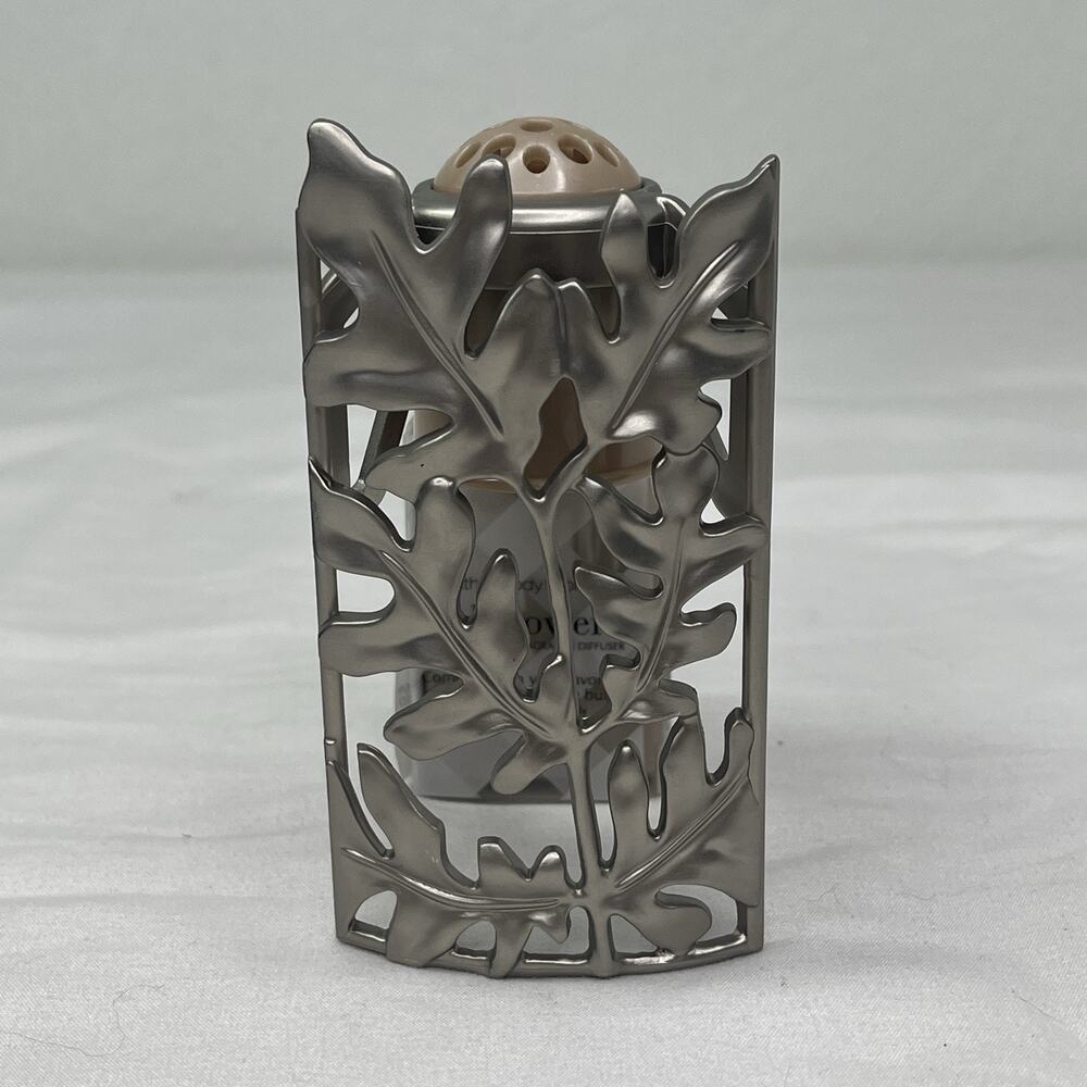 Bath and Body Works wallflowers pluggable home fragrance diffuser, home decor